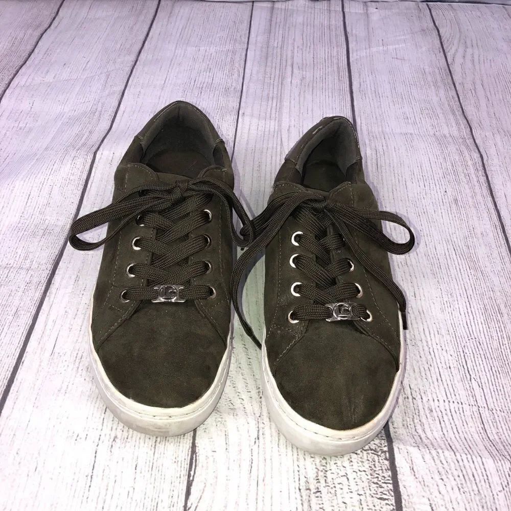 Liz Claiborne tie up sneakers olive green women size 7